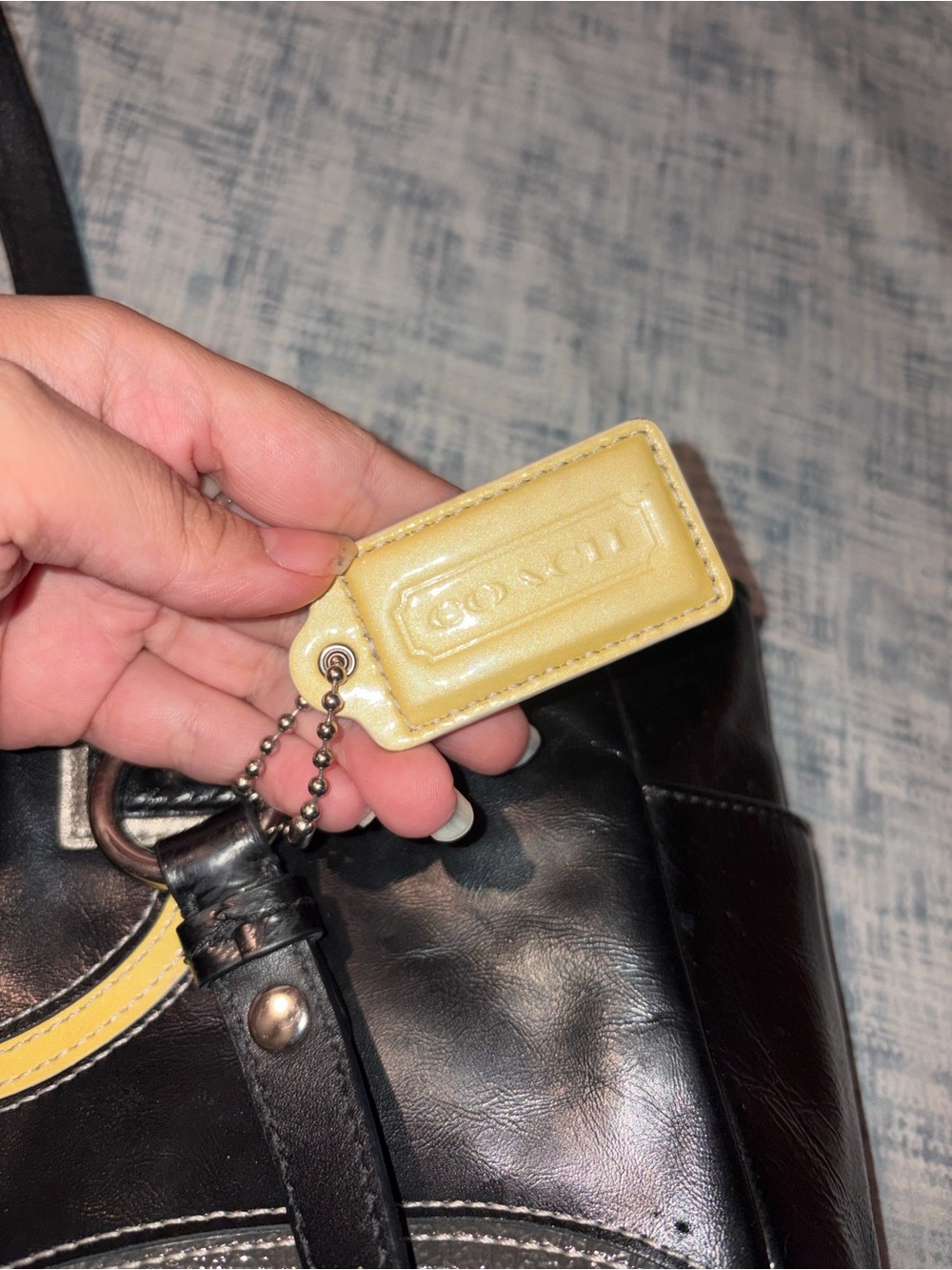 Authentic Coach purse - Picture 5 of 8